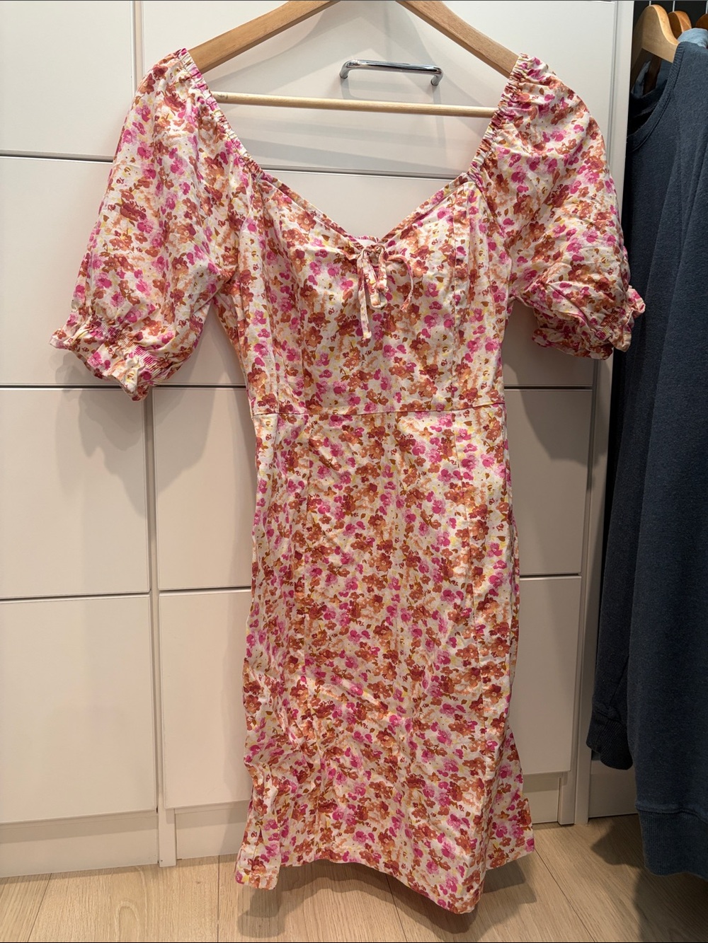 Floral Puff-Sleeve Mini Dress in Pink & Tan